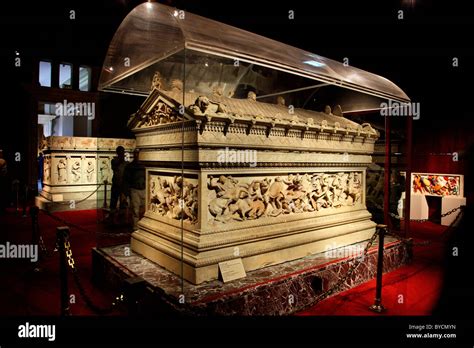 Le Sarcophage d'Orestes : Un Trésor Entierrement De La Renaissance Égyptienne !